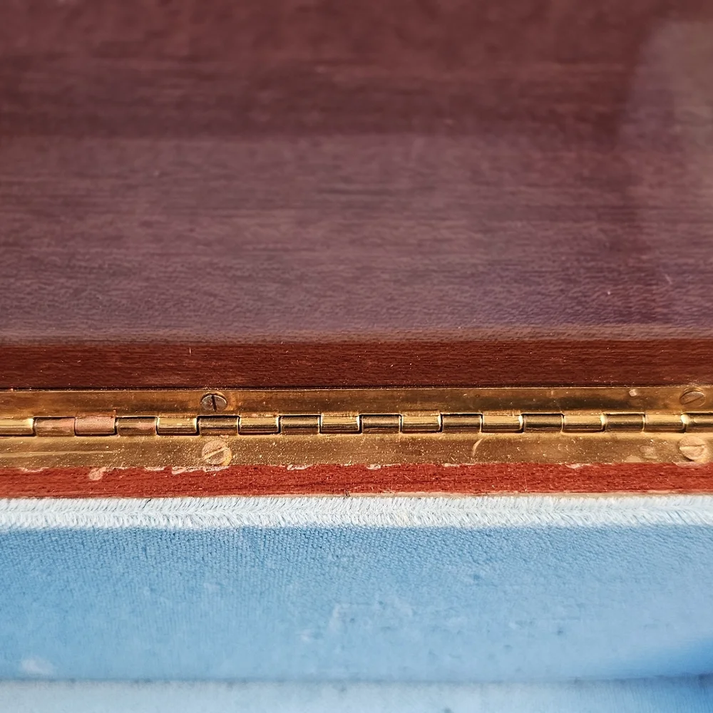 VINTAGE Music Box ISLE OF CAPRI🎶 Italian Swiss Movement Exquisite - Picture 6 of 9